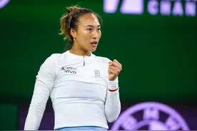 郑钦文晋级印第安维尔斯女单16强，功勋教练归队图片