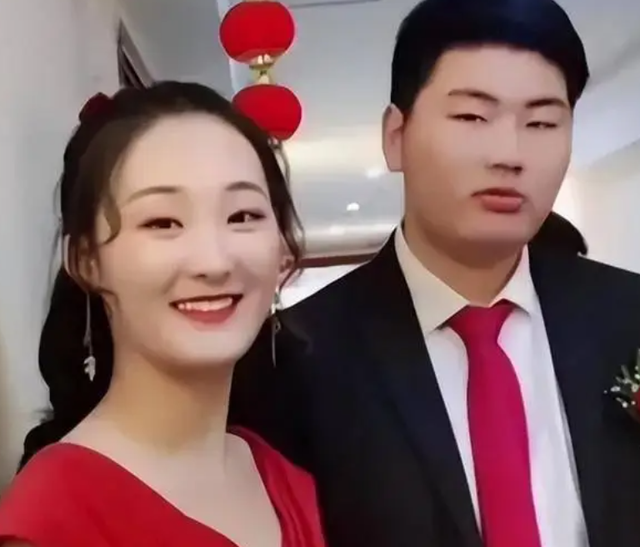 大衣哥案终于判了，全网大快人心，但有一人怕是肠子都要悔青了