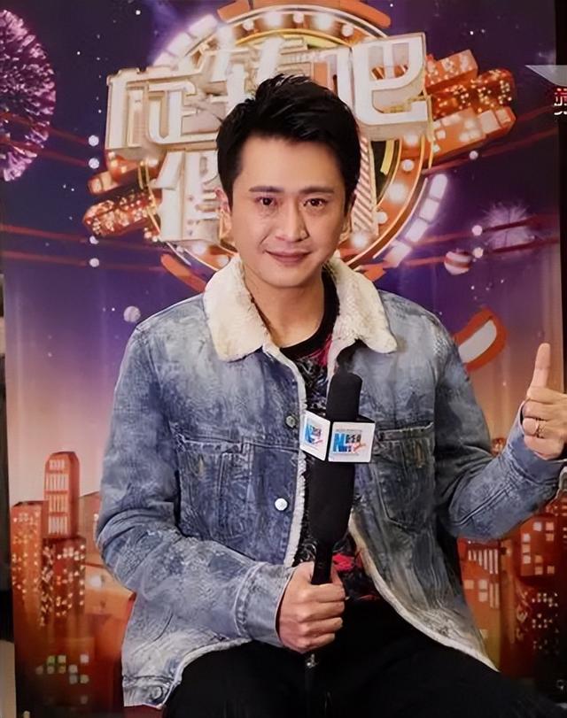 闯祸了！央视主持人国外游，携妻女高调炫海外生活，被网友骂惨