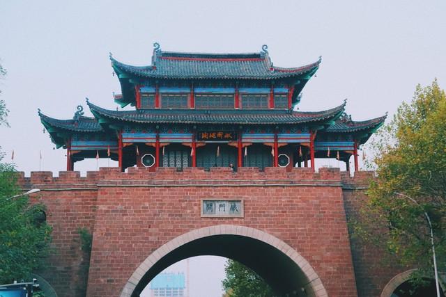 晴川历历汉阳树，大禹治水千古名，晴川阁旅游必到的三个景点