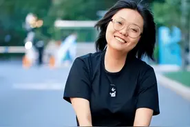 没想到，李雪琴竟以这种方式，在2023年底打出“一副王炸”！图片