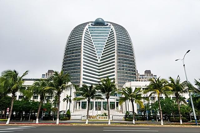 比恒大还惨！中国第二大民企轰然倒塌，负债7500亿，创始人被带走