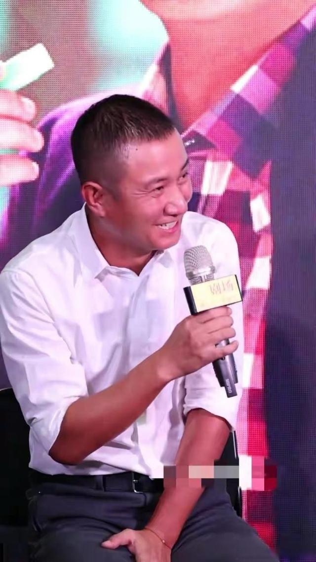 人前正人君子，人后流氓头子，假戏真做，这七位男星太令人作呕