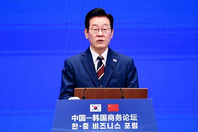 中韩已谈妥	，李在明通知全球，高市终于改口，不再奢求与中方见面