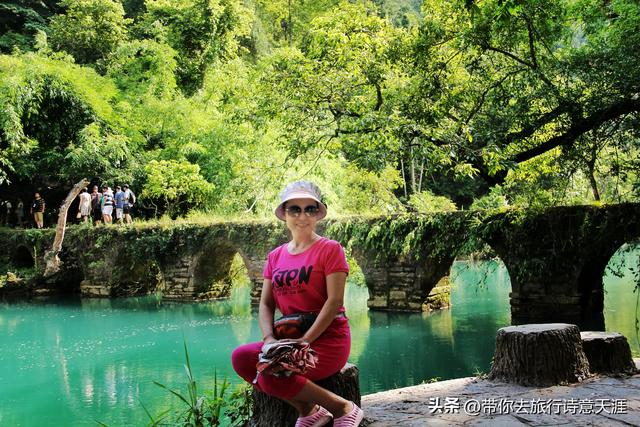 小七孔景区的瀑布和水石森林