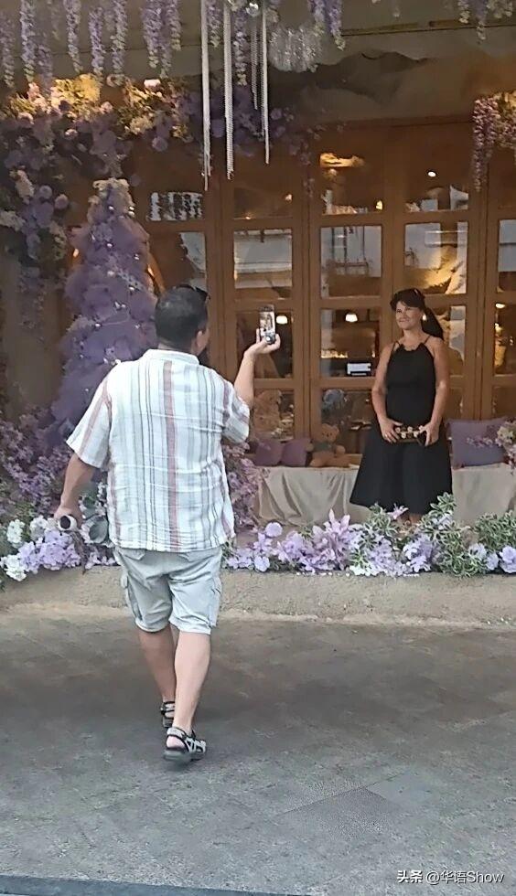 封关前瞻丨海口骑楼老街冬日景象：满眼都是外国人