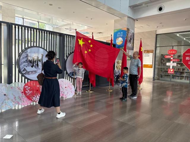 多彩滨州迎双节 文旅好礼乐不停│市图书馆双节首日书香盛宴启幕