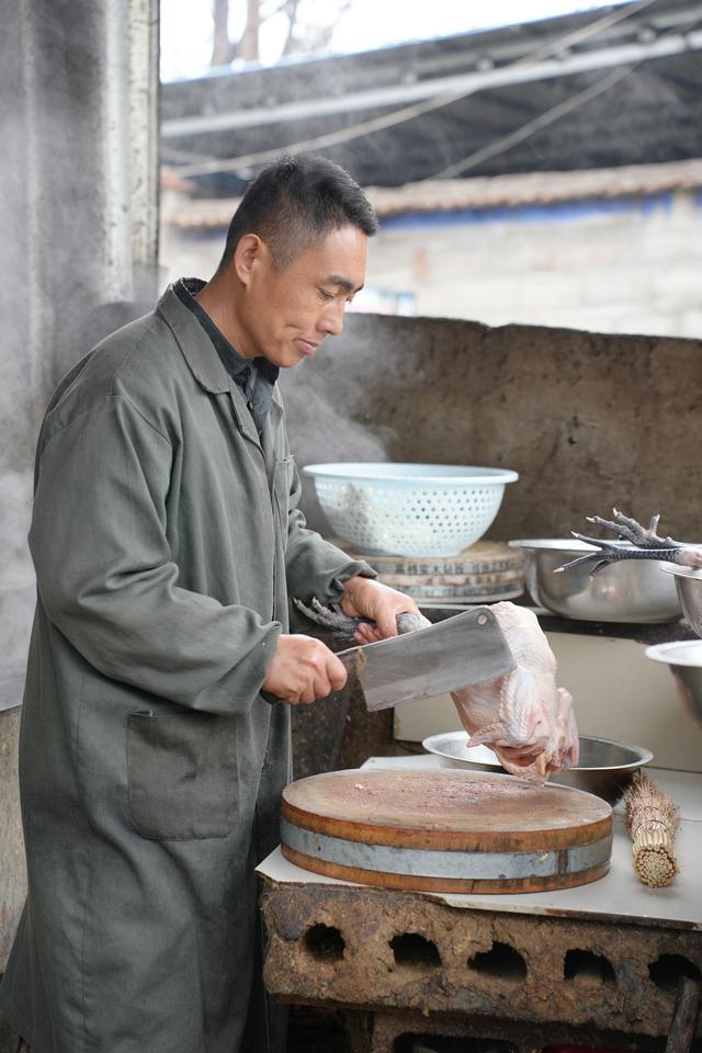 皇藏峪蘑菇鸡，宿州旅游不得不吃的特色招牌菜，感受“皖”美风味