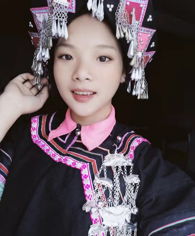 我，老挝姑娘，未婚先孕嫁大12岁四川农村人，天天务农却很开心