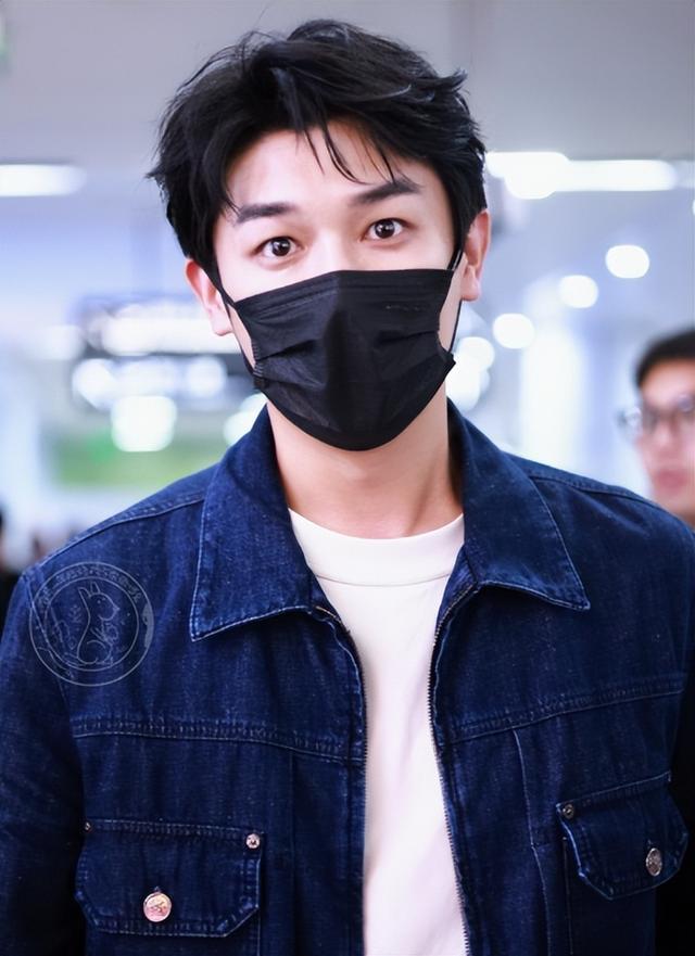 杨旭文坦白和陈若琳真实关系	，担心的事发生，8年前闹剧就开始了