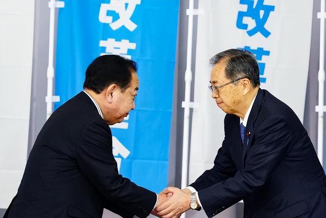 172：199	，日本选举杀出黑马，小泉或成新首相？对华态度成关键