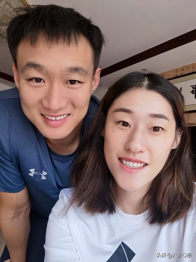 35岁女排前福星现状：定居北京，退役后接连高升	，丈夫是世界冠军