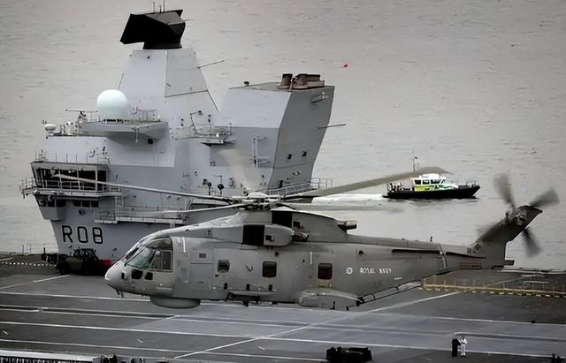 又让张召忠说中了？东拼西凑550亿建的2艘航母，如今彻底成为累赘