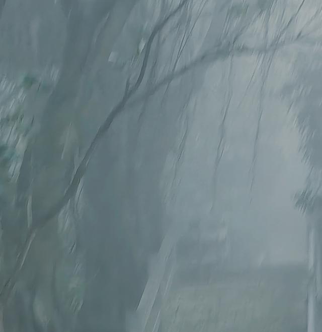 天啊，白云难爬吗？