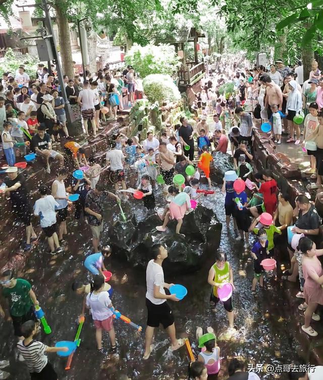 周末去凉爽！成都周边四大古镇耍水清凉，不要门票，公共交通可达