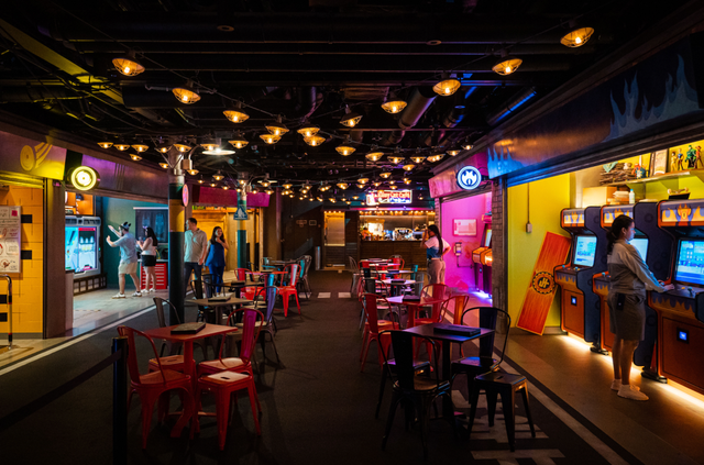 首发！等了一年多终于启航，我坐上了全世界“最快乐”的船