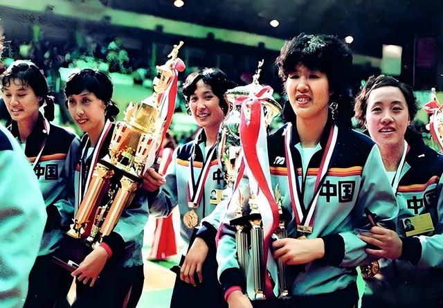 郎平做梦也没想到，曾获五连冠女排队长杨锡兰，如今在瑞士当保安