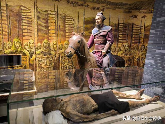 新疆乌鲁木齐博物馆展示的，河南南阳将军张雄，有何背景和故事？