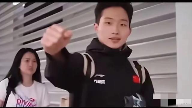 陈若琳已随队到达新加坡，14岁小将赵仁杰首次登场，是陈练新弟子