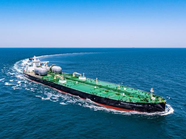 不到24小时，美军扣第3艘油轮，但碰上刺头，双方爆发海上追逐战