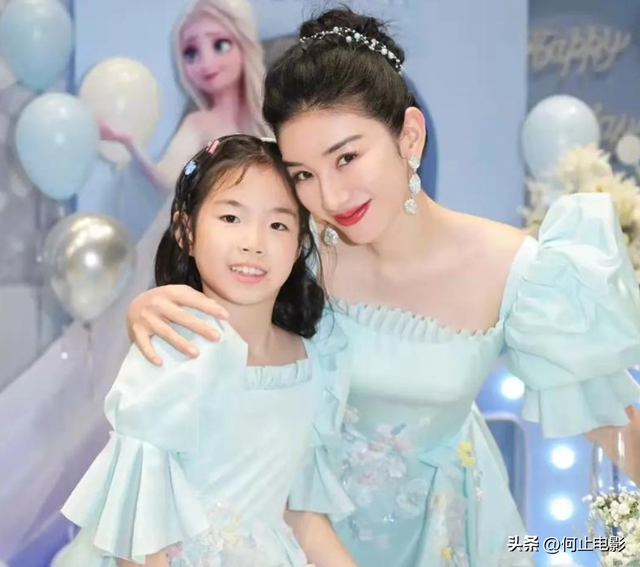 黄奕的女儿为何不能入圈？看看亲爹妈状况，就知道她将是“笑话”