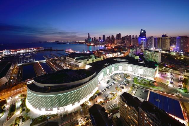 大量韩国游客涌入青岛，打着旅游幌子不去海滩不吃烧烤，为啥来？