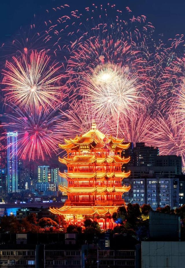 新春盼头 武汉年味已拉满 2026金马新春十大游玩攻略 逛吃赏玩全搞定