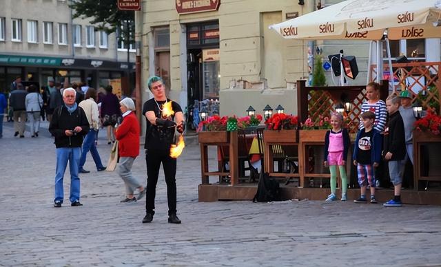 立陶宛为啥被称为“欧洲淫窟”？一起去瞧瞧这个可悲的中欧小国