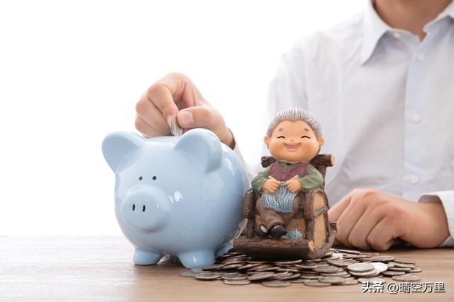 六旬老汉三个月打赏女主播50万？女儿这回坚决支持父母离婚！
