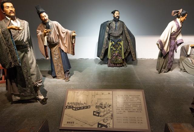 遗令分香卖履：枭雄临终前竟惦记妻妾生计，是深情还是算计？