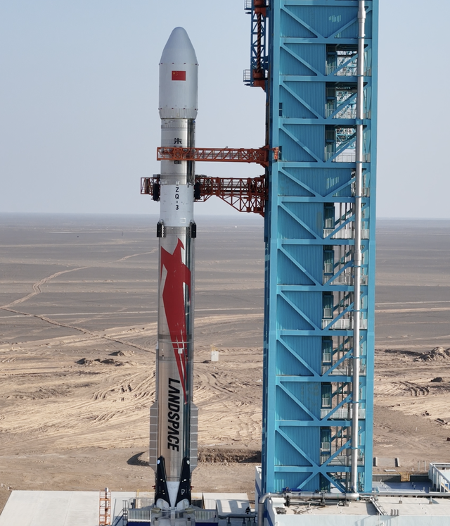 反制开始！星链两次威胁中国空间站后	，我国新增20万颗卫星申请！