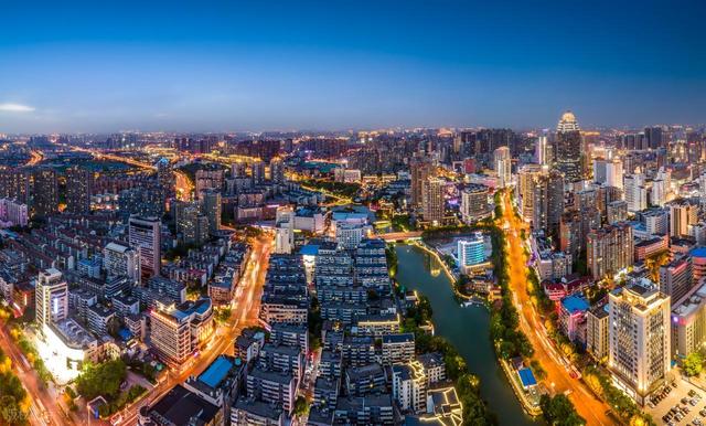 江苏最适合定居的城市，不是南京和苏州，而是这座新一线小城