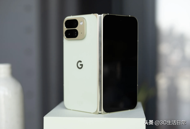 Pixel 10 带来三镜头+AI 修图+折叠屏，iPhone 还缺了什么？？