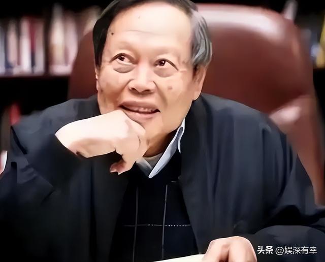 恩爱21年抵不过现实！103岁杨振宁已白发衰老，49岁翁帆绚烂如花