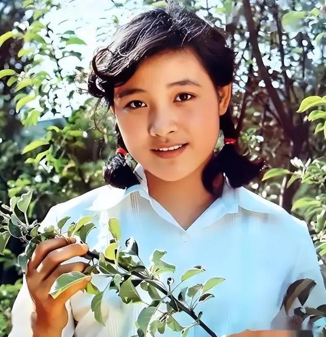 钱再多有什么用？75岁的“风流妖精”刘晓庆，已经走上另一条道路