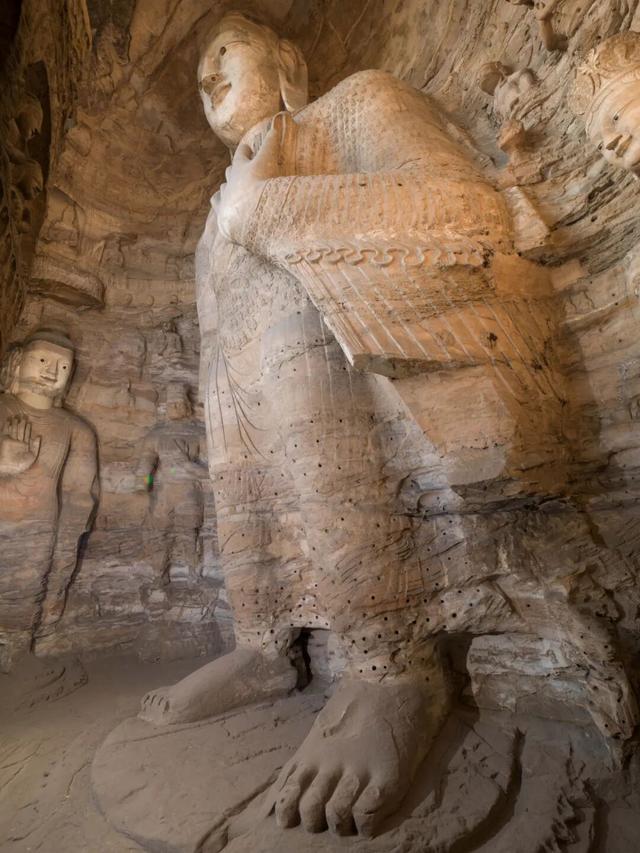 山西：云冈石窟景区第18窟暂停开放