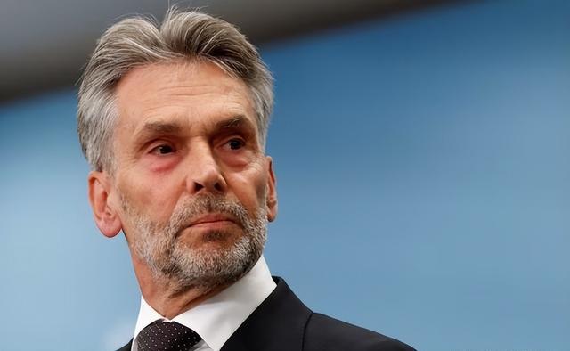惹怒中国后，报应来了！荷兰首相被赶下台，安世“解封	”倒计时？