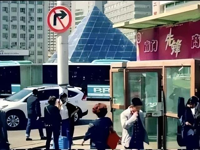 城南的“大门”，藏着乌鲁木齐人的青春