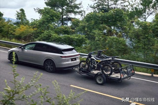 理想i6实拍