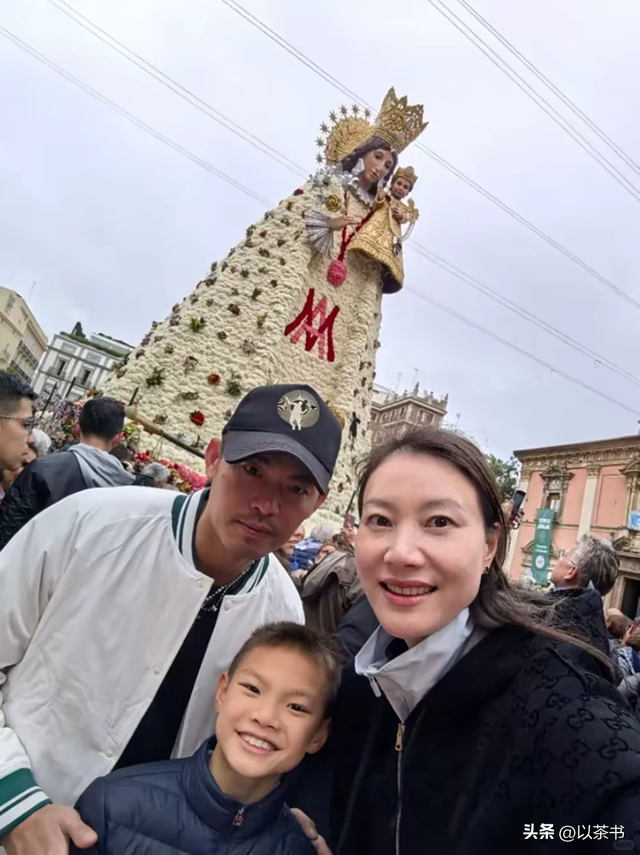 谢杏芳没想到，费心培养9年的儿子，开始帮她保全婚姻的“体面”
