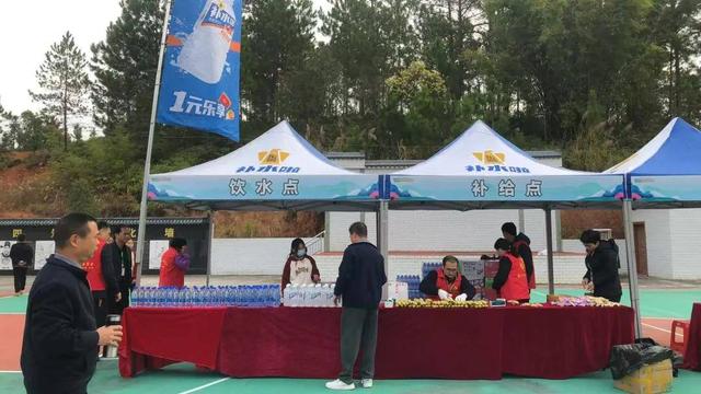 2025年第三届“多彩龙川·古邑苏区”环霍山30公里徒步活动举行