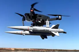 俄军击落乌克兰无人机，拆解后有了意外发现：核心部件写满了中文图片