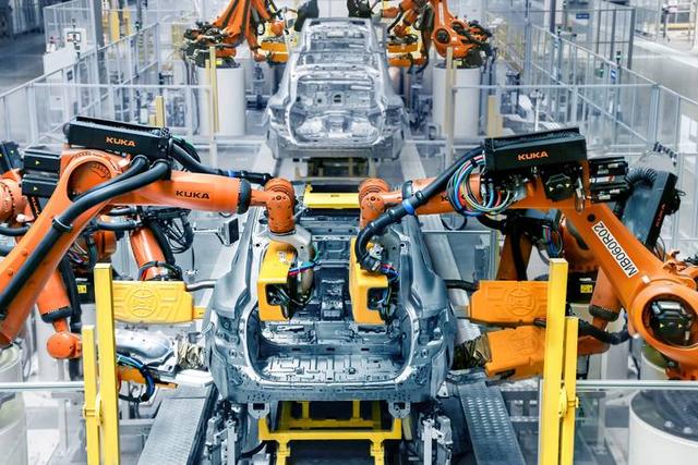 本田多厂年末停产！芯片断供引全球车荒，中日美欧集体焦虑难买车