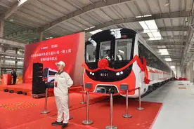 河北造A型地铁列车首次服务天津，天津滨海新区B1线首列车交付图片