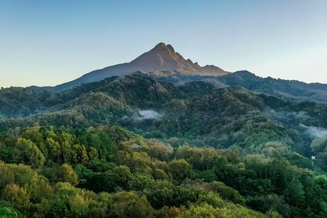 山海间的苗寨原乡：雅啦咪山海情民宿的本真文化旅居