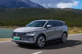 动力强悍，耐用省油，后排放倒能当床，家用车选这两款准不后悔图片