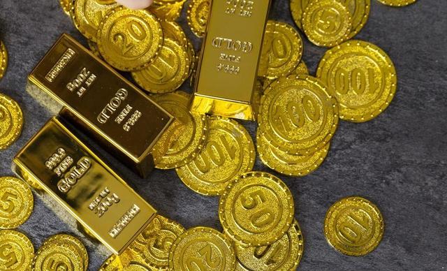 金价狂飙破4300美元！港股黄金股集体跳涨，这波行情真稳了？