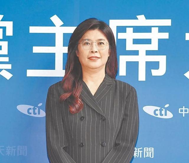 第四次大辩论落幕，张亚中不负众望获得认可，郑丽文表现一言难尽