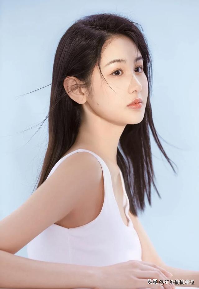 南京理工大学校花 万雨晗 拥有175cm超模身材和天使脸庞 好迷人