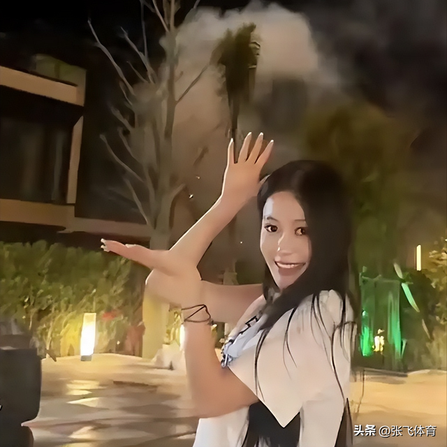 赵本山没想到，爱徒宋晓峰因为女儿闺蜜的爆料	，体面被撕得粉碎！